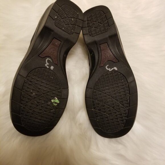 Ariat shoes 9B) - Picture 4 of 6